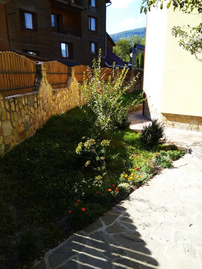 Oskolok Dovbusha Mini-Hotel Yaremche Exterior photo